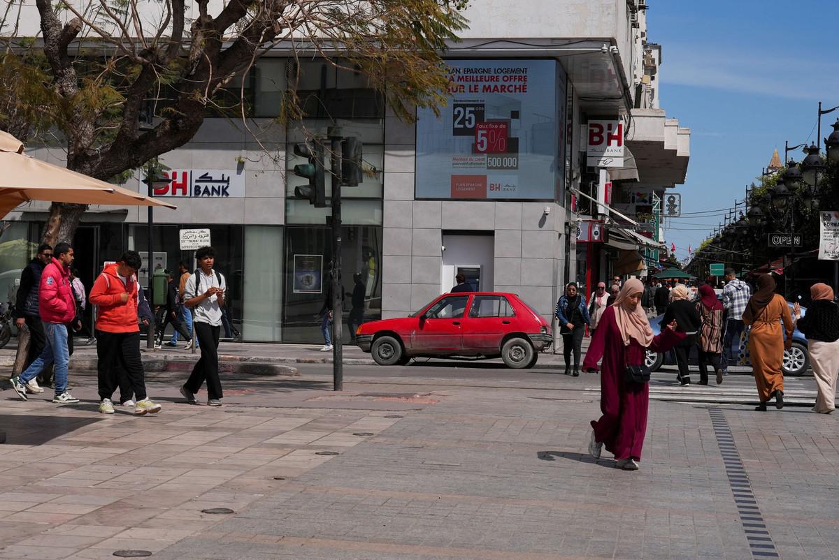 تونس قادرة على السيطرة على عبء الديون 