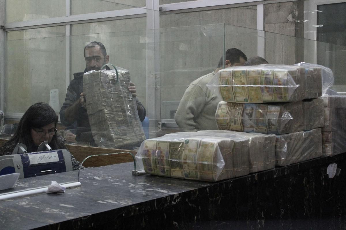 ودائع سورية محتجزة في لبنان منذ انهيار النظام المصرفي  