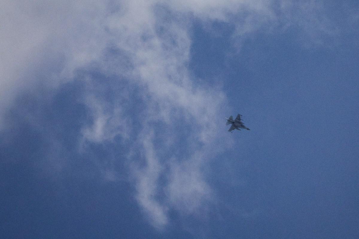 مناورة عسكرية على بعد يقارب مئة كيلومتر من الأراضي الإيرانية