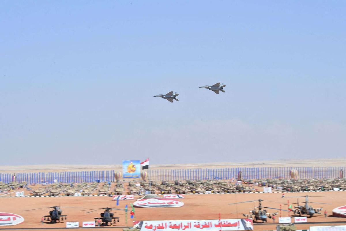 مصر عقدت صفقات لاقتناء مقاتلات صينية وروسية في اطار تنويع مصادر التسلح