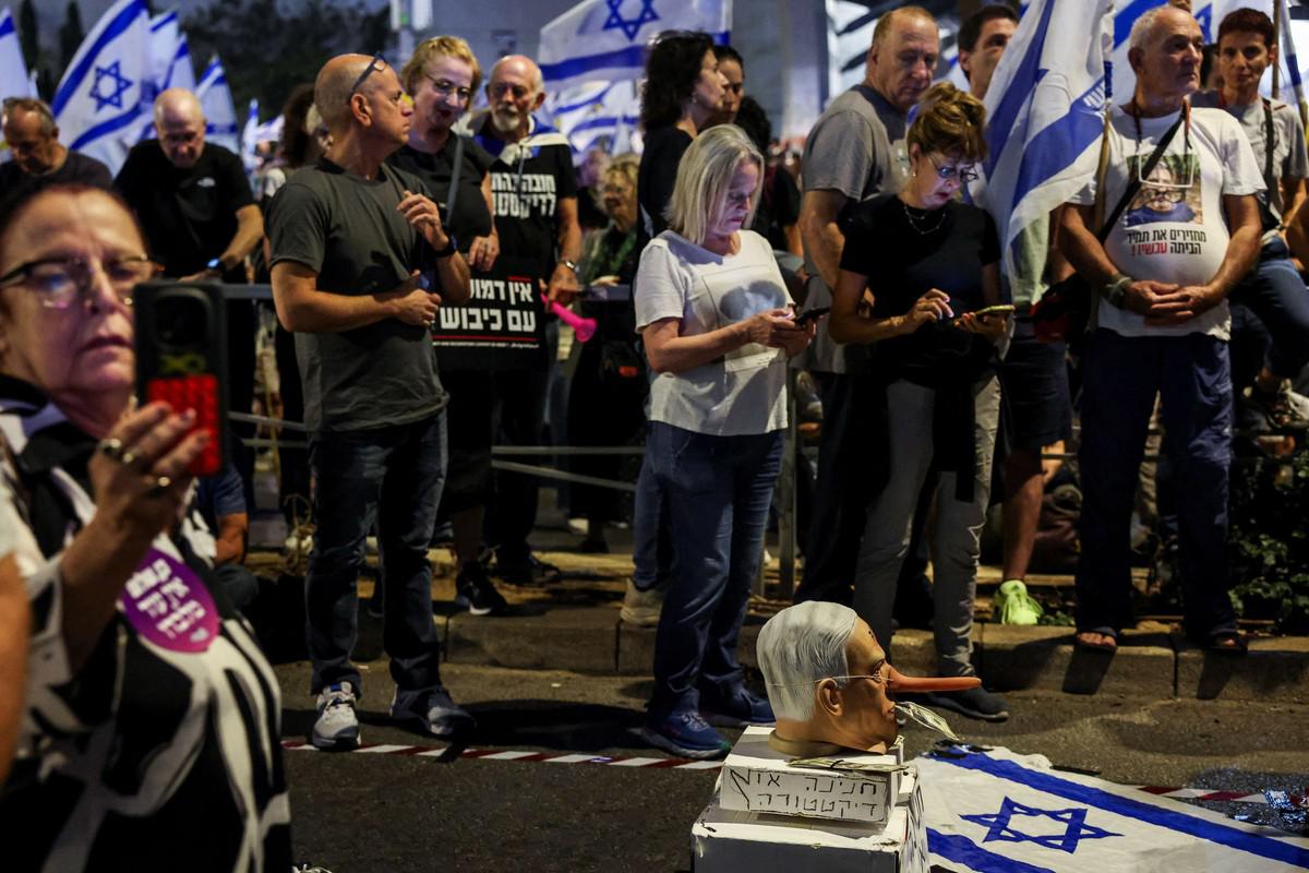 موجة جديدة من الاحتجاجات تطالب بفتح تحقيق شامل