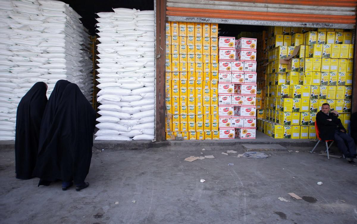 موائد العراقيين باتت امتدادًا مباشرًا لمصانع الجارتين تركيا وايران