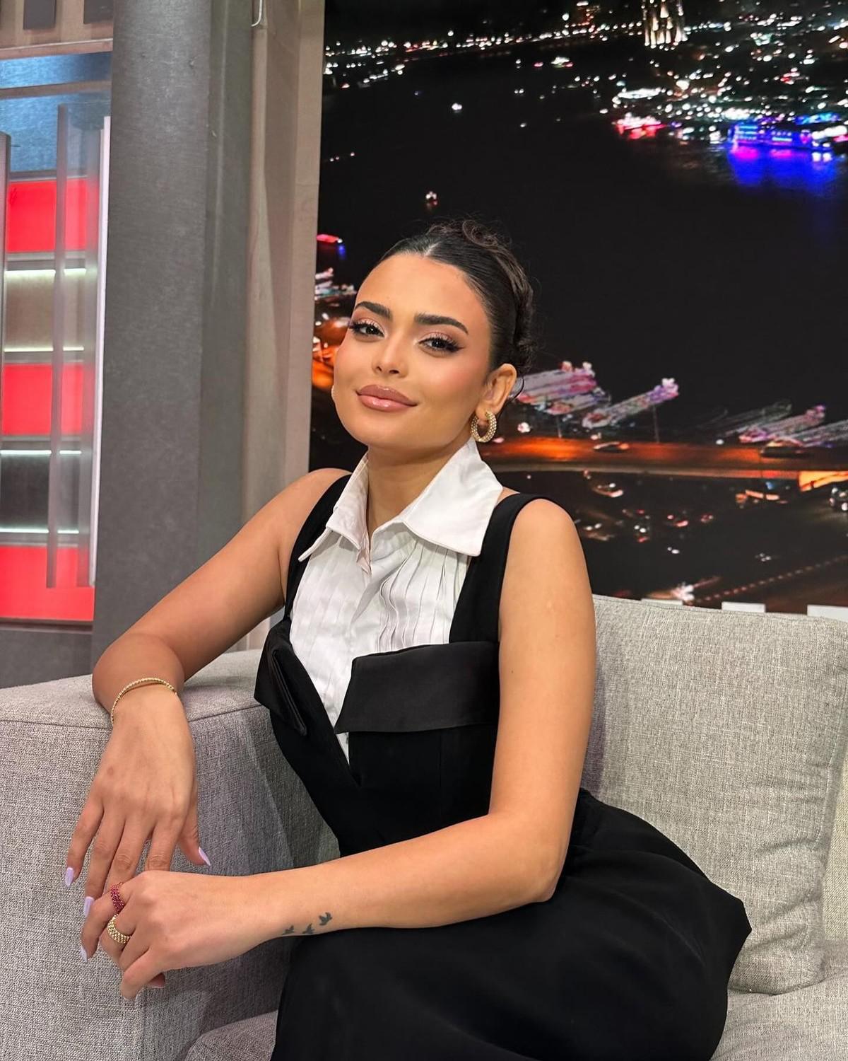 أسماء جلال ترفض الزج بعائلتها بأي محتوى مسيء