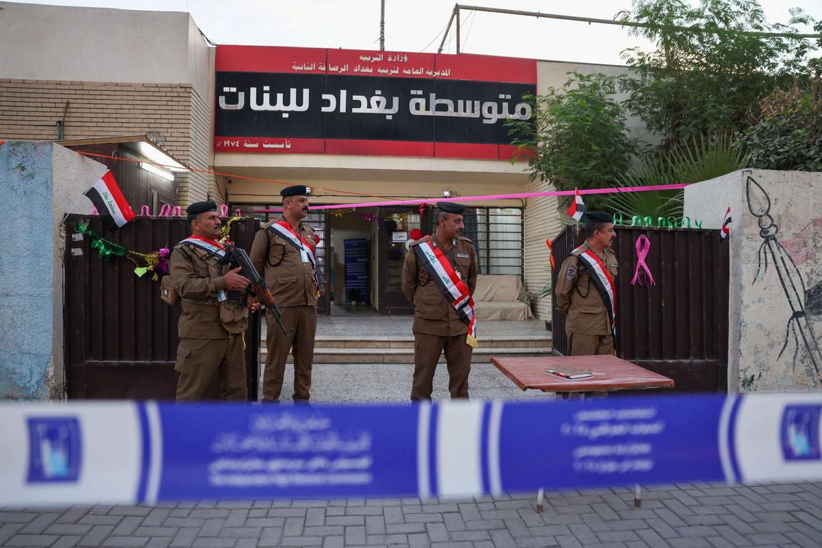 العسكريون يستعدون لتأمين الانتخابات