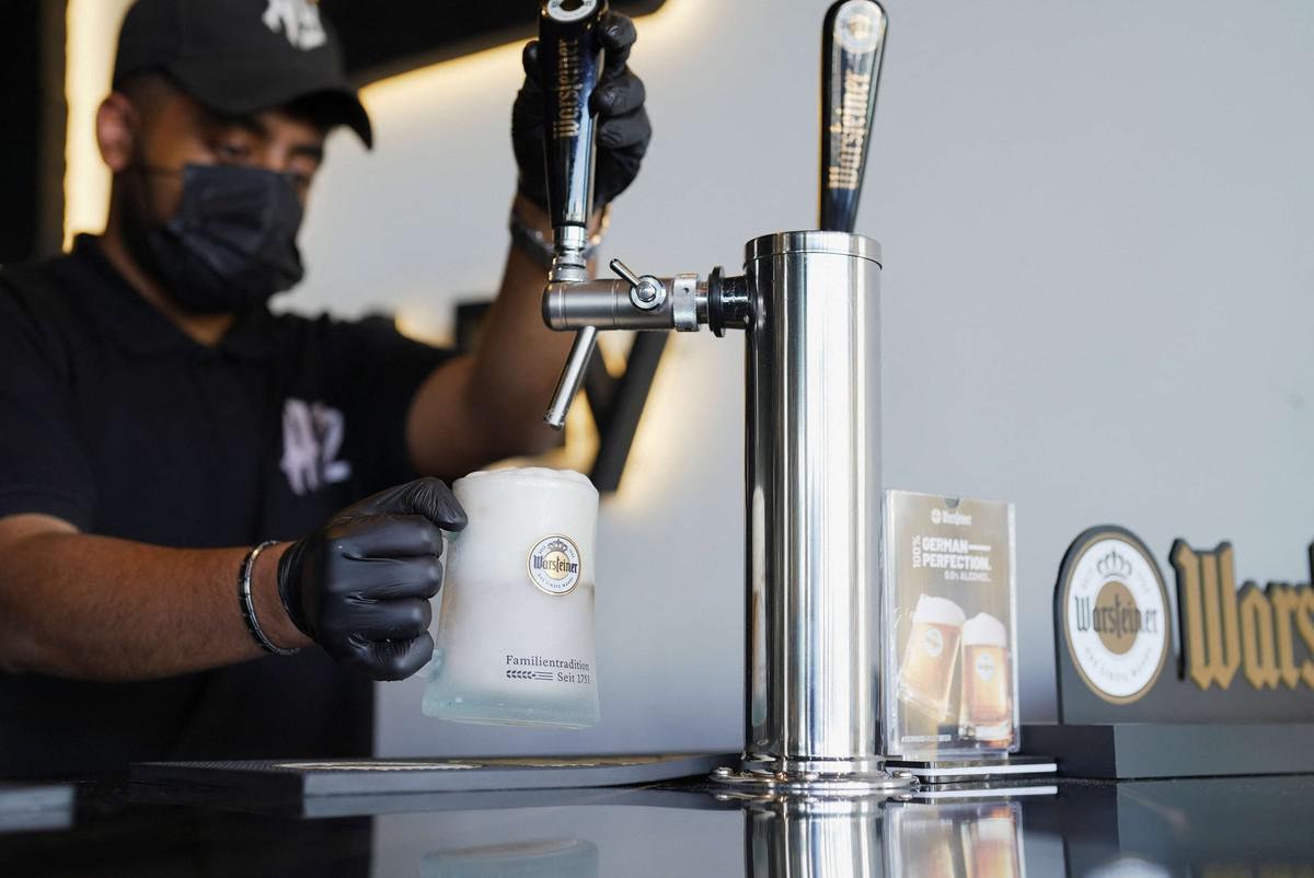 السعودية تعتزم افتتاح متجرين جديدين لبيع المشروبات الكحولية