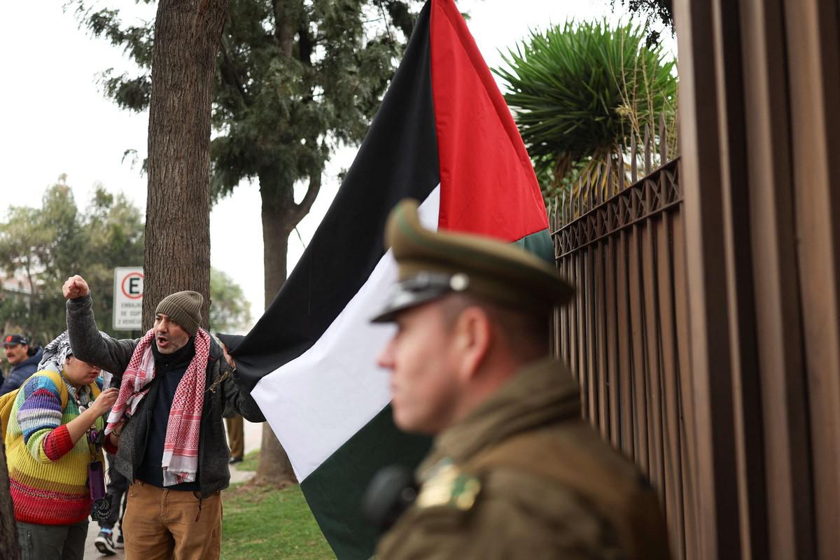 الاخوان يستهدفون السفارات المصرية لتشويه السلطة