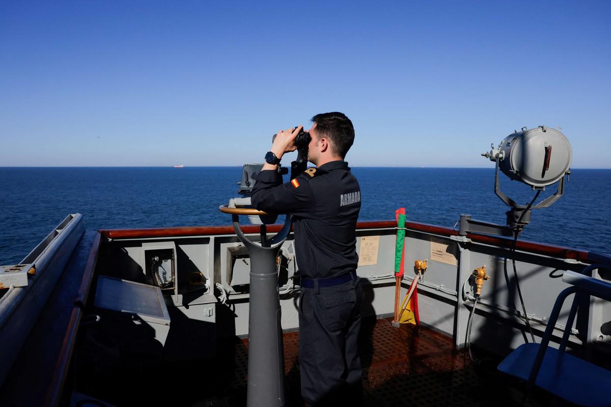 أنقرة تشترط اتفاق سلام للقيادة البحرية