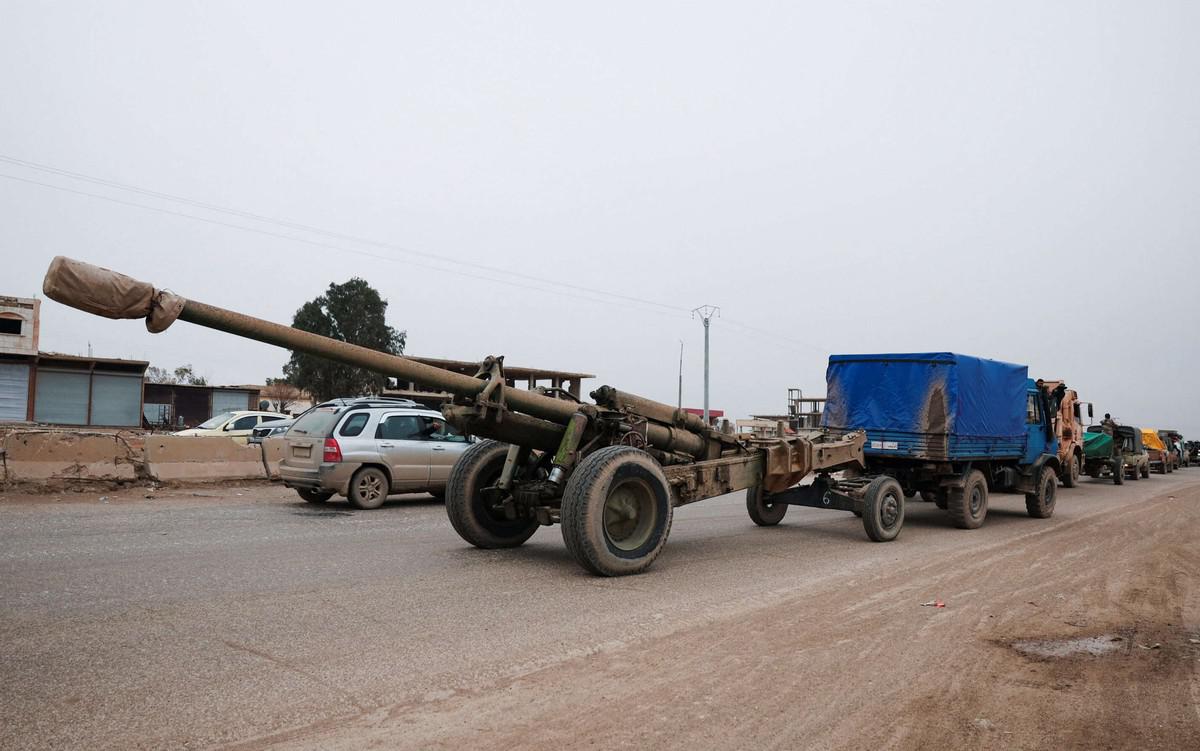 الجيش السوري يواصل بسط سيطرته على غرب نهر الفرات بعد انسحاب قسد