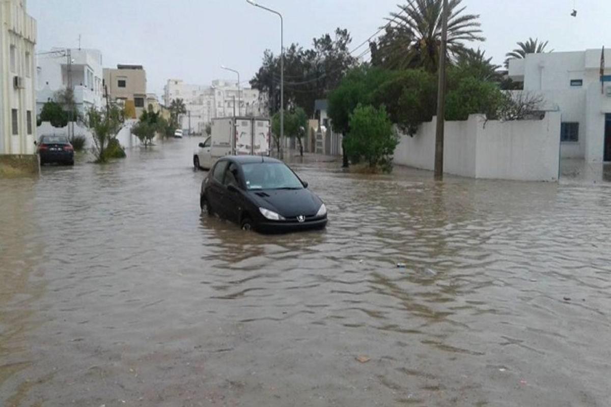 أمطار قياسية أغرقت الطرقات 