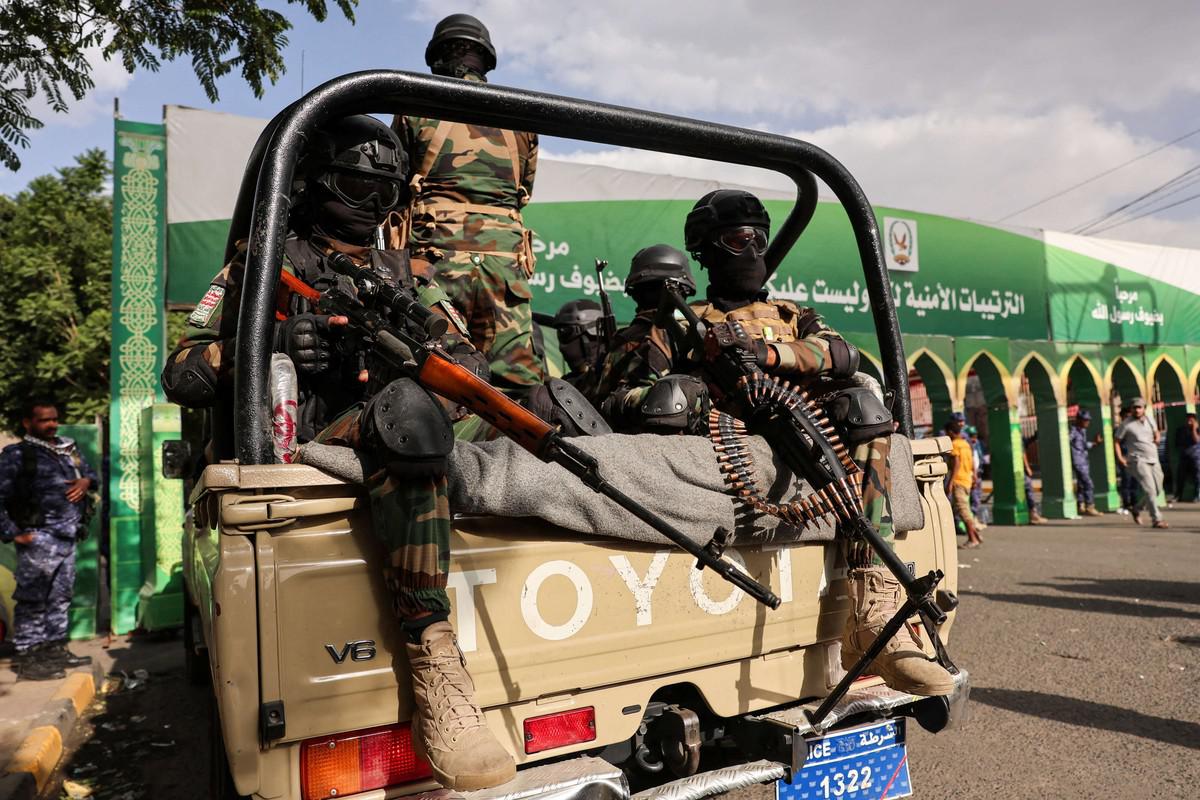 محاولة أميركية لفرض عزلة مالية على الحوثيين 