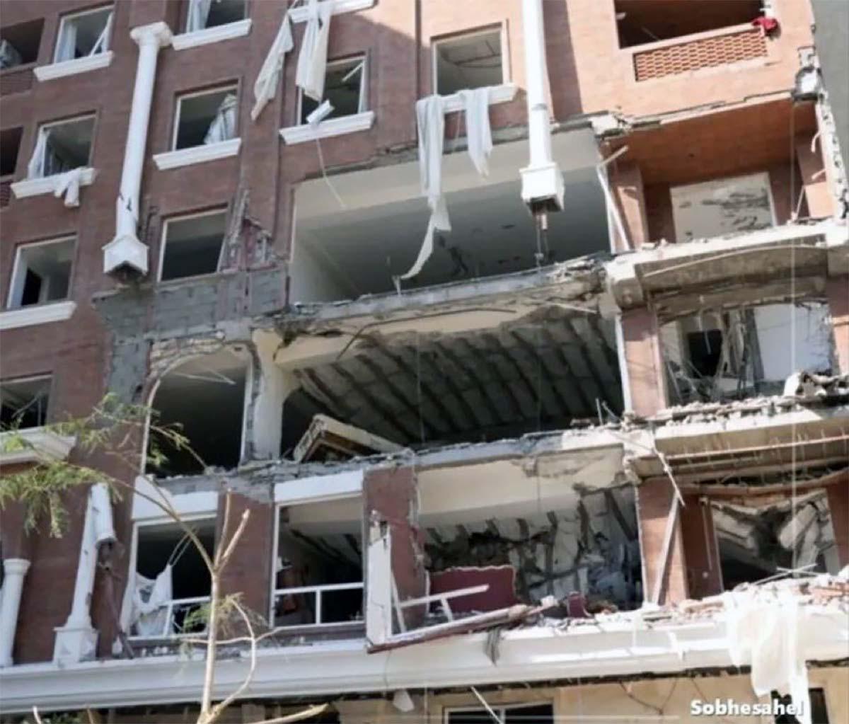 The aftermath of the explosion in Bandar Abbas