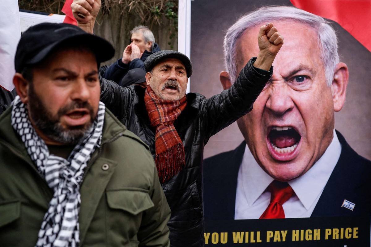 ايرانيون يتهمون نتنياهو بتحريض ترامب على مهاجمة بلادهم