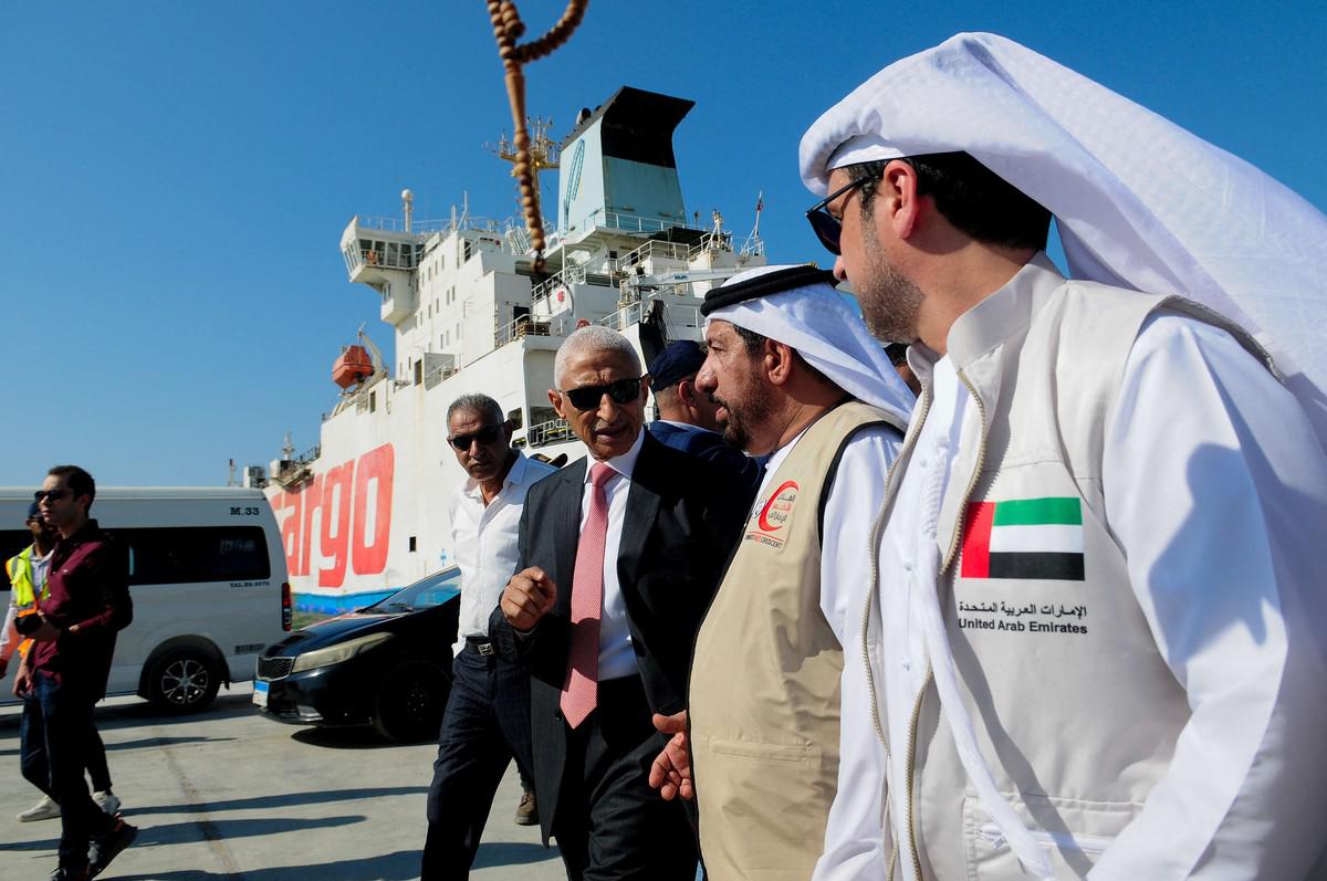 جهود إماراتية لا تهدأ لتخفيف معاناة سكان غزة 