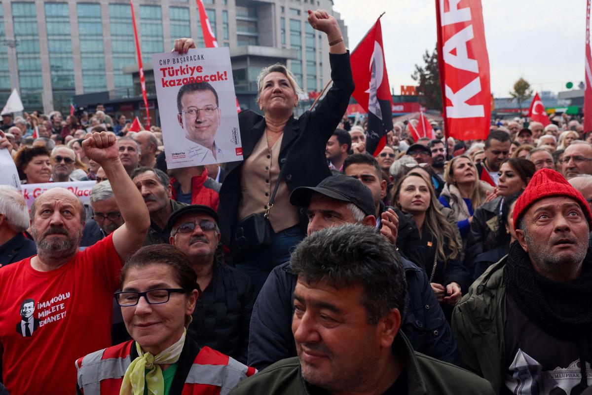 المعارضة التركية تتأهب لمواجهة وزير العدل الجديد