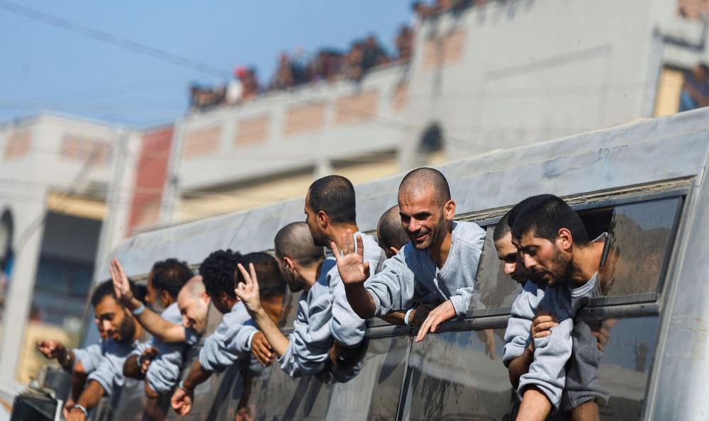 الأسرى الفلسطينيون 