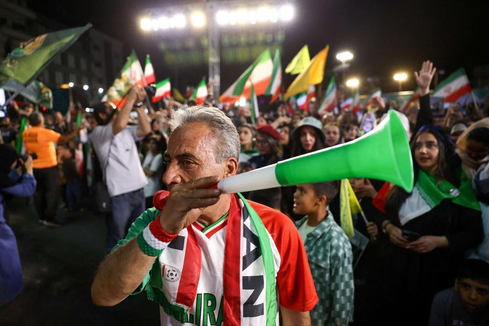 مشجعون للمنتخب الايراني لكرة القدم