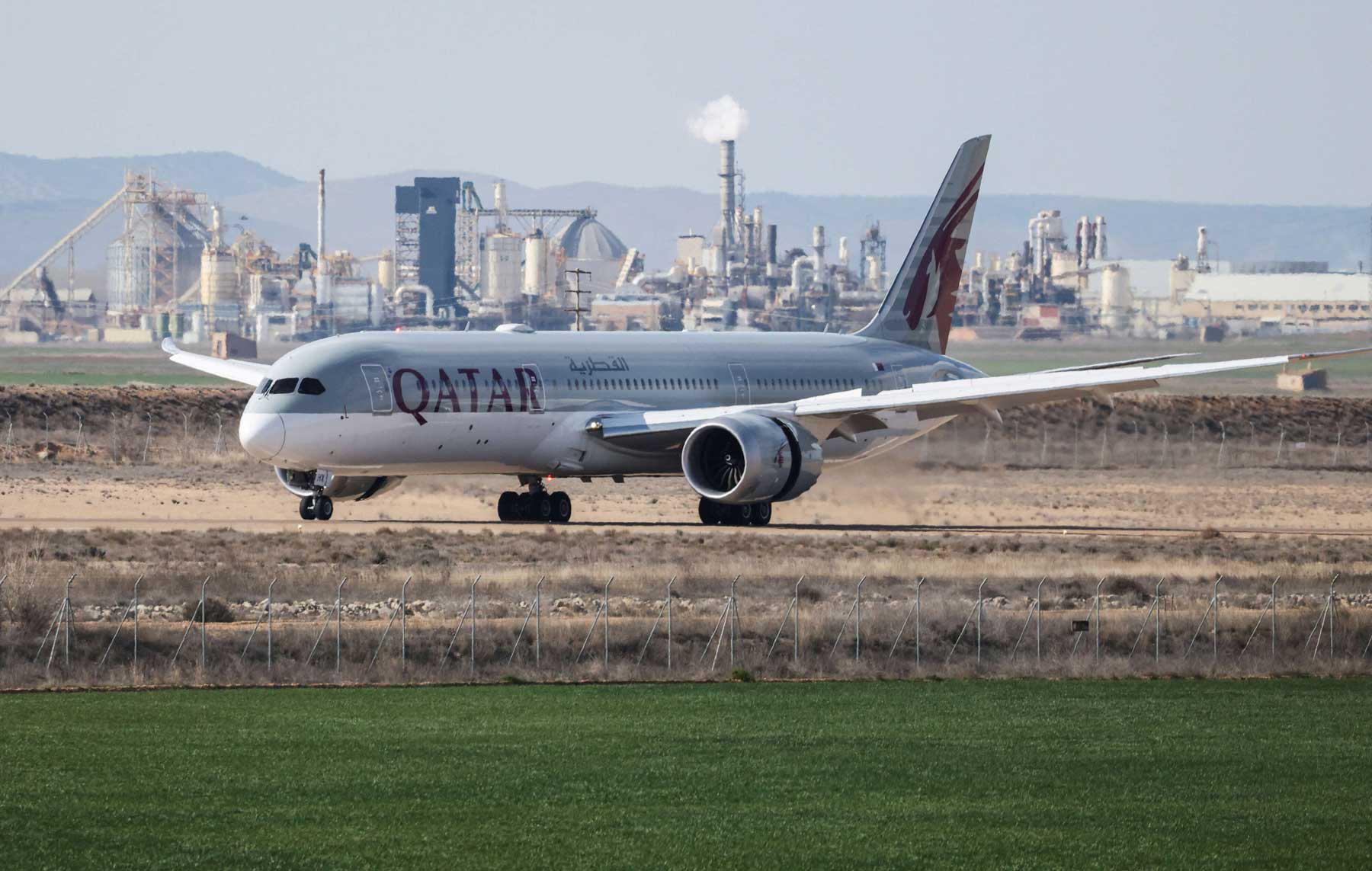Etihad and Qatar Airways drove the steepest drop
