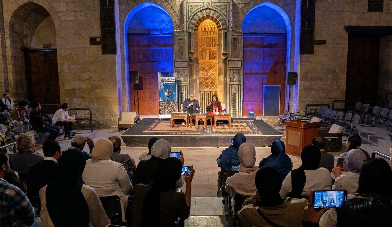  "ملتقى القاهرة الأدبي" 