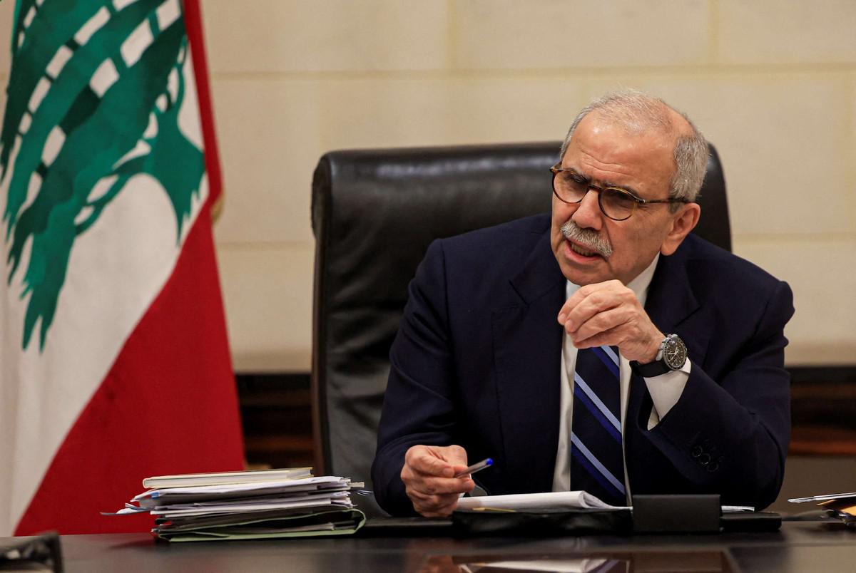 نواف سلام