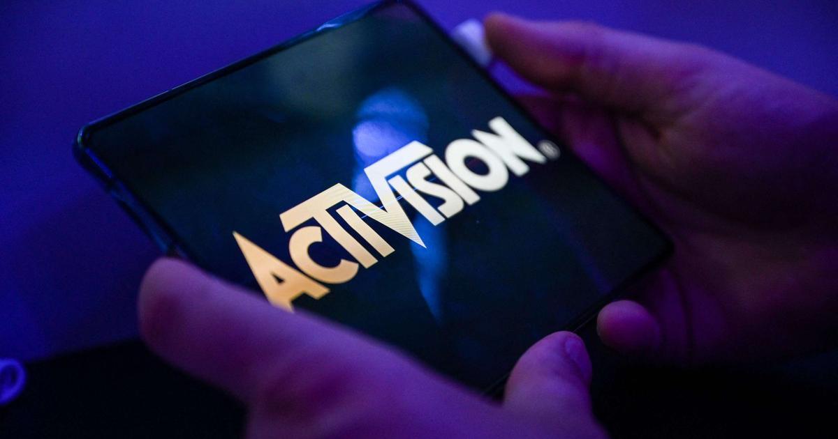 Microsoft competes with Apple and Google with its app store for games