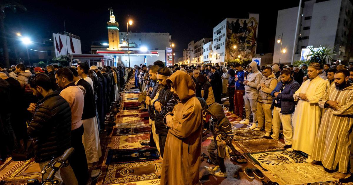 الصالح نيوز : 
  دبلوماسية المغرب الدينية قوة ناعمة تمتن العلاقات مع افريقيا
