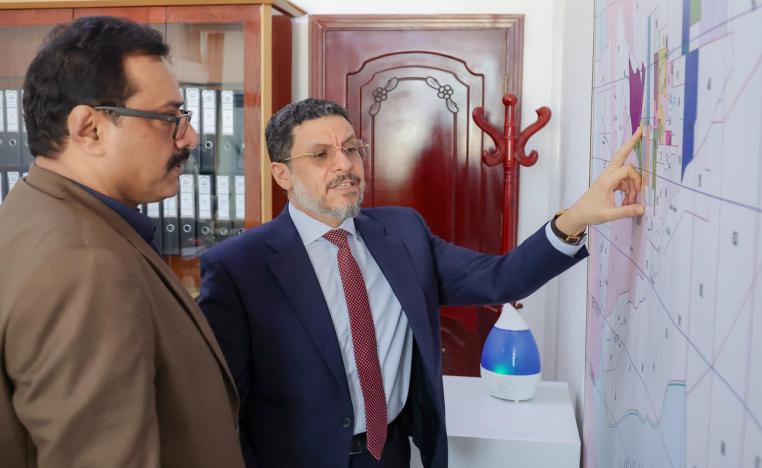بن مبارك يبرر استقالته بعدم تمكنه من ممارسة صلاحياته 